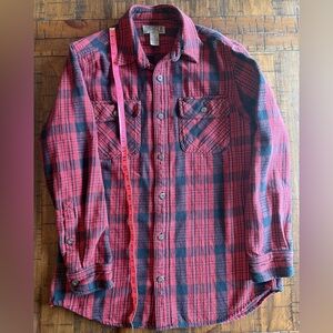 Duluth Trading Co Red and Black Plaid Men's Shirt